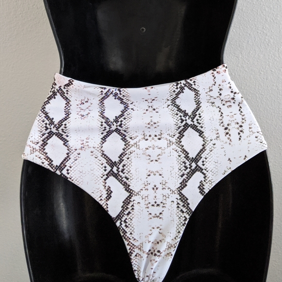 Women's High-Waisted Cheeky 2 pc Bikini Swimsuit - Picture 7 of 7